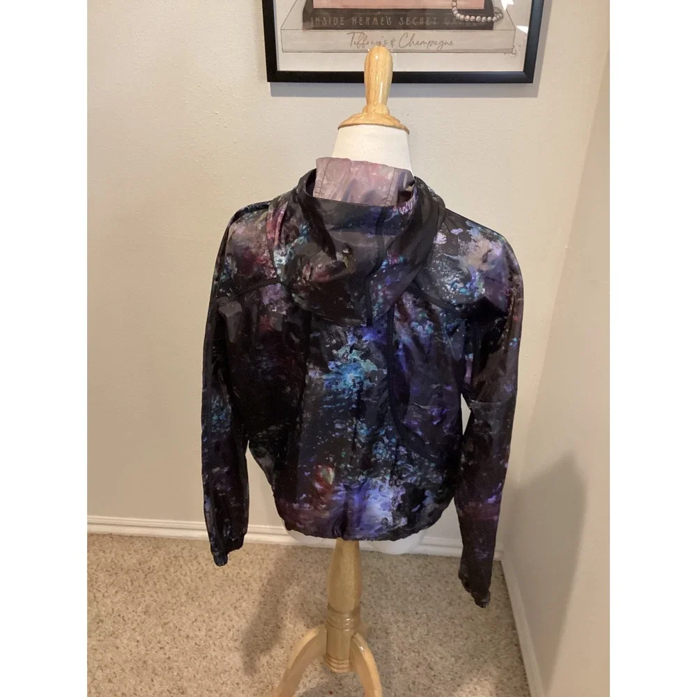 Fila Sport Women's Lightweight Hooded Windbreaker Jacket Abstract‎ Floral Print
